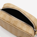 Lacoste תיק חוצה גוף קטן בהדפס מונוגרמה DZ4D0D2794 viennois בז 'l01 נשים - Image 4