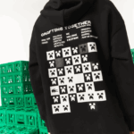 Lacoste live x minecraft שמלת קפוצ'ון פליסה אורגנית DZ4D0D2522 שחור 031 נשים - Image 4