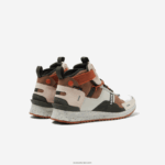 Lacoste run breaker נעלי חוץ בצבע עור DZ4D0D1793 חום לבן 2c3 גברים - Image 3